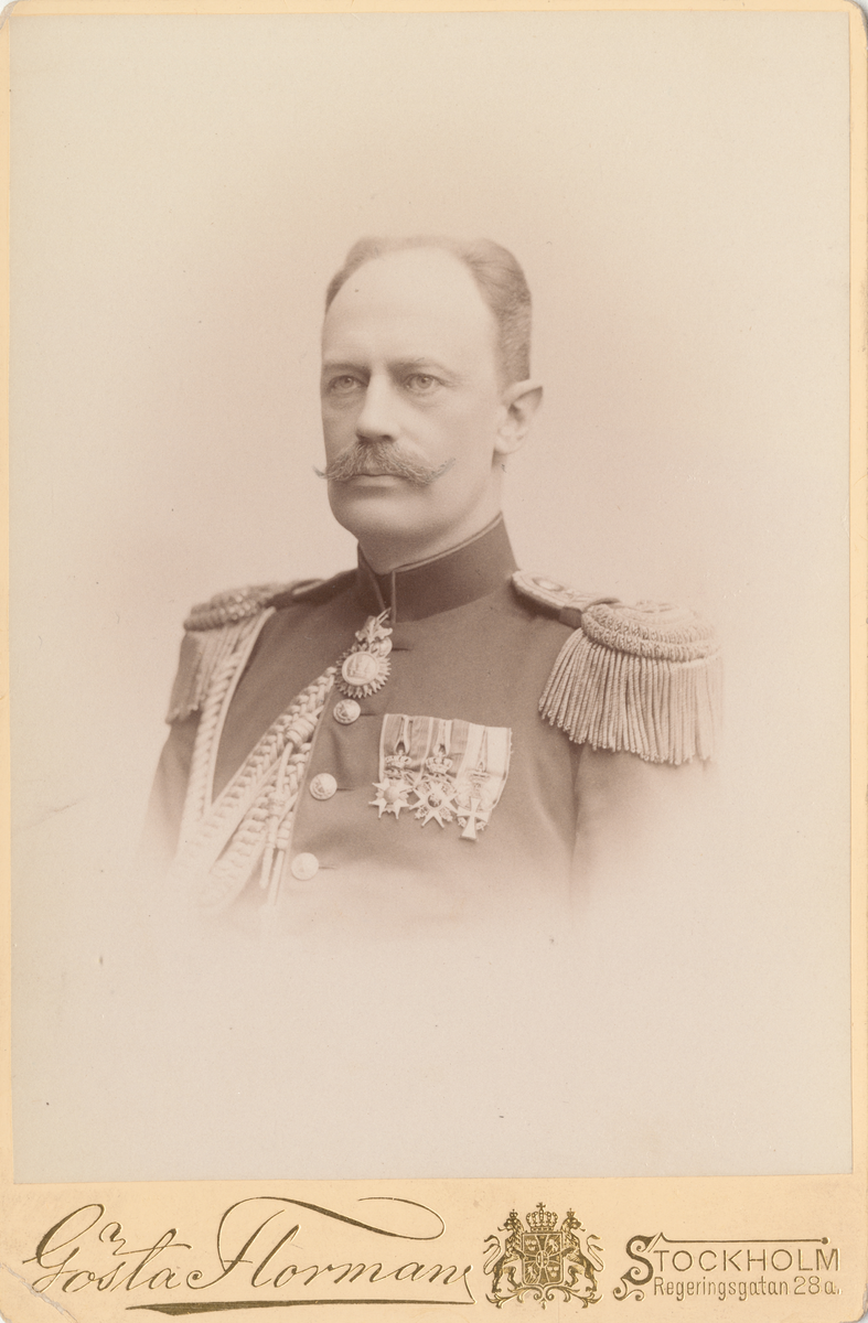 Porträtt av Richard Ossbahr, officer vid Generalstaben.