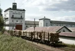 Rånåsfoss kraftstasjon i Glomma. Østsiden Tømmertransport på