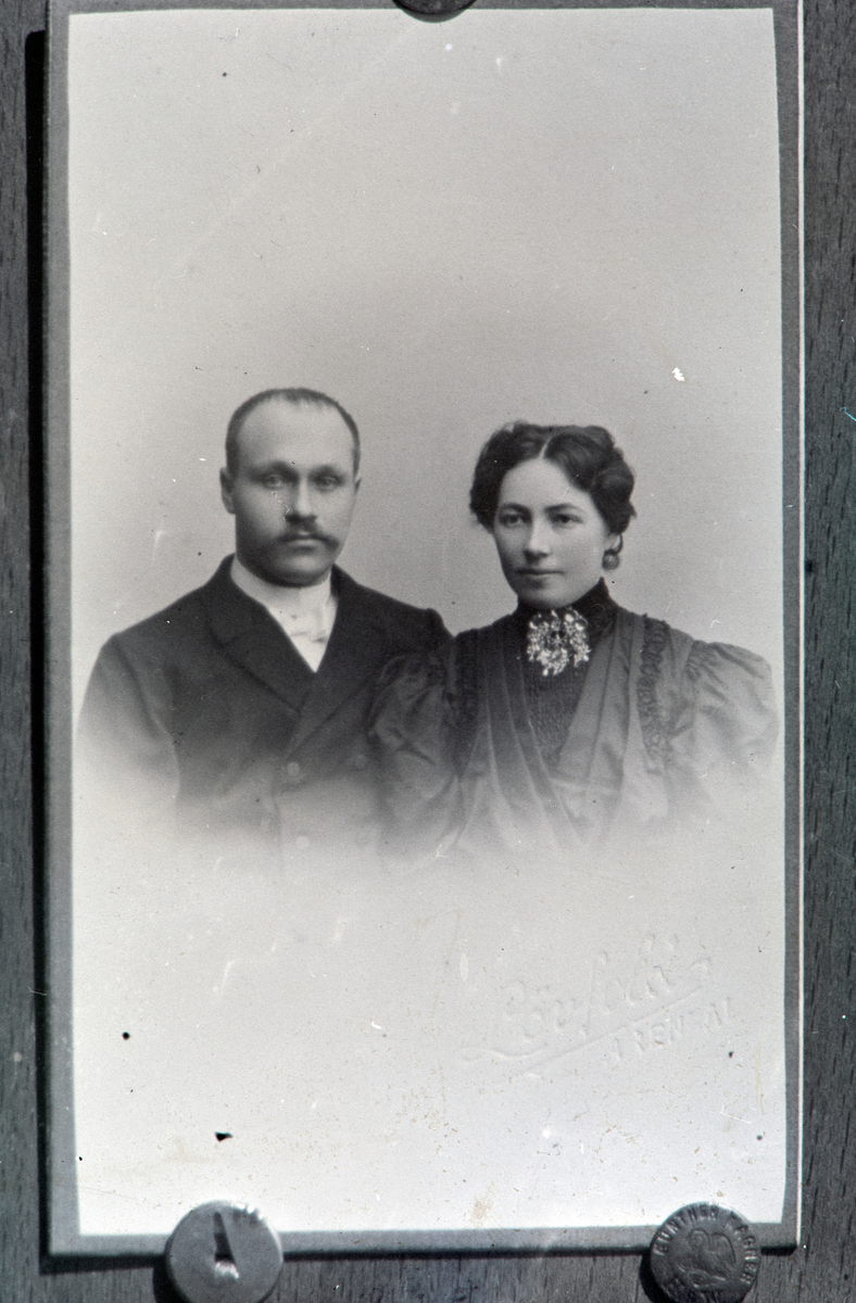 Engebret Amundsen Børdahl (1876-1954) og Antonie Børdahl (1877-1959) født Nielsen fra Øyestad, giftet seg 28. desember 1905,