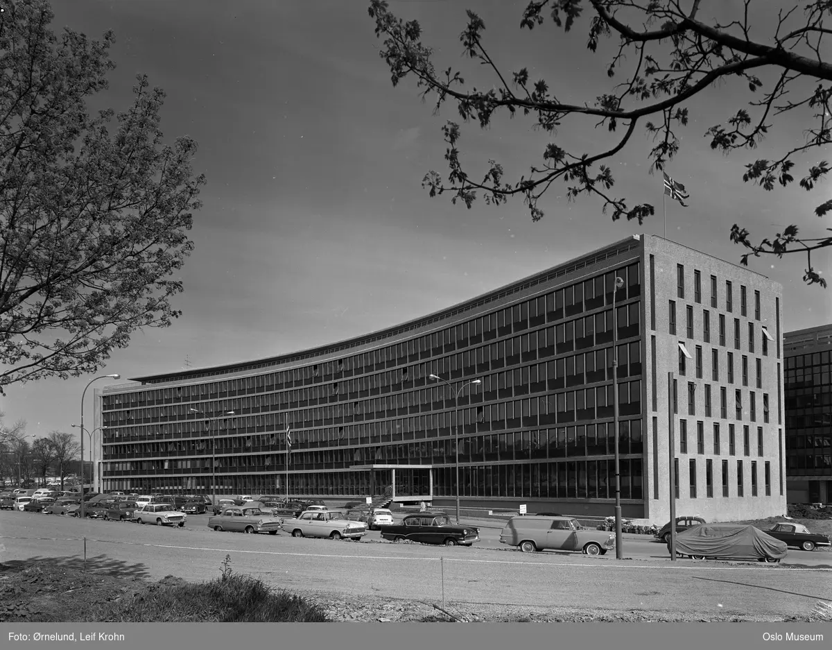 kontorbygning, Norges vassdrags- og energiverk (NVE), biler