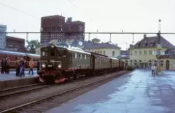 Elektrisk lokomotiv El 5 2039 med veterantog til Stavanger p