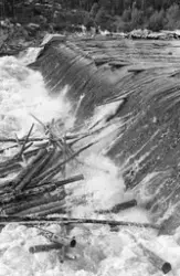 Dammen som skulle stuve opp vann til Kvernfallet kraftverk i