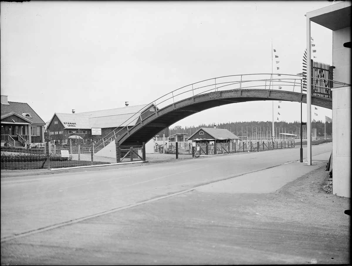 Stockholmsutställningen 1930
Viadukt mellan Demonstrationsgården och det övriga utställningsområdet.