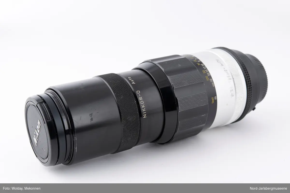 52 mm objektiv med futteral av typen Nikon