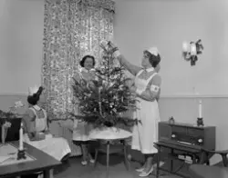Menighetssøsterhjemmet, interiør, kvinner3, pynting av julet