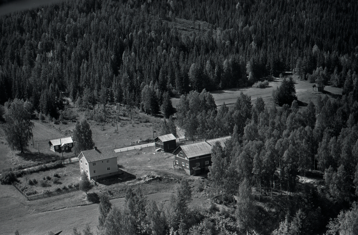 Gård Småbruket til Bindar-Knut, sør for Mathismoen. Bindarstugu på ...