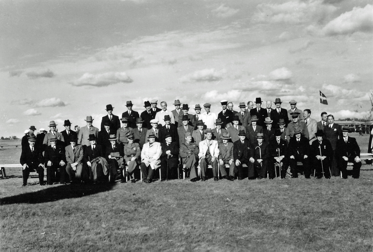 Skaraborgs regementes kamratförenings årsmöte på Axevalla hed den 19 augusti 1945