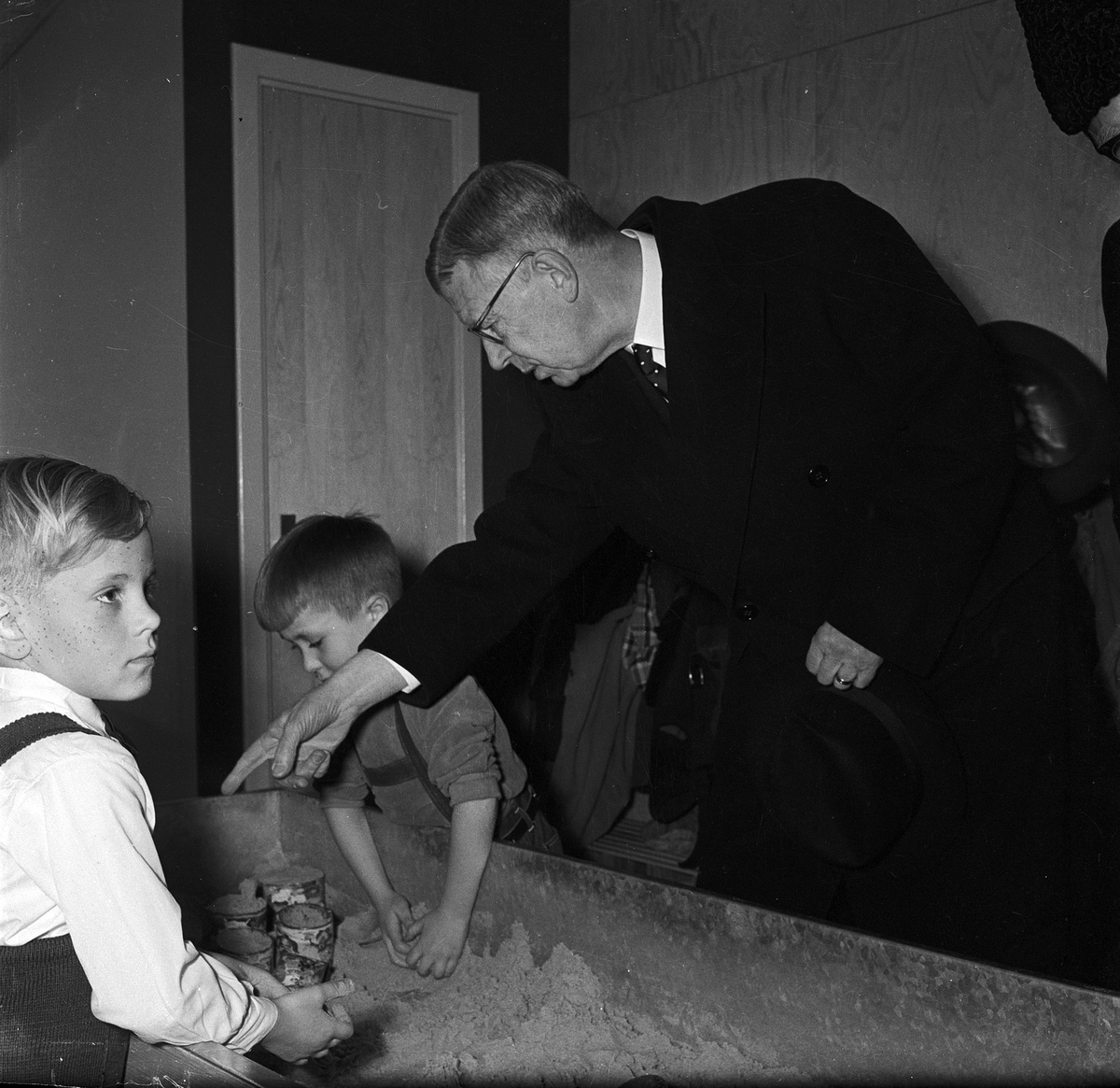Konung Gustav VI Adolf på besök i Uppsala 1955