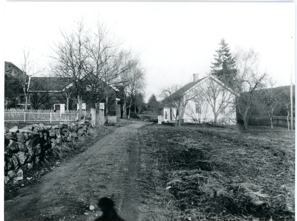 Vommedal Östergård 2:3 "Skräddarns", "Karlsberg", numera på Midsommarvägen, cirka 1920.