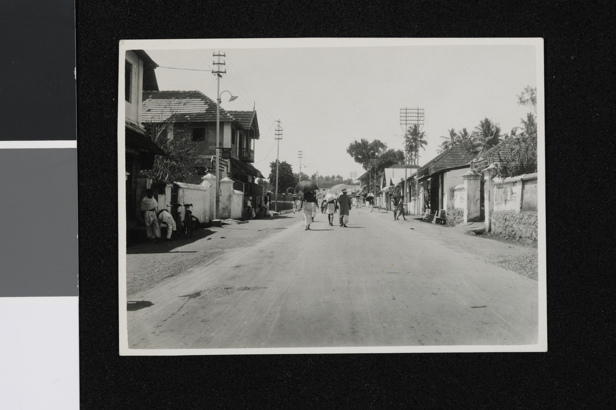 Gate i Trivandrum. Fotografi tatt i forbindelse med Elisabeth Meyers reise til India 1932-33.