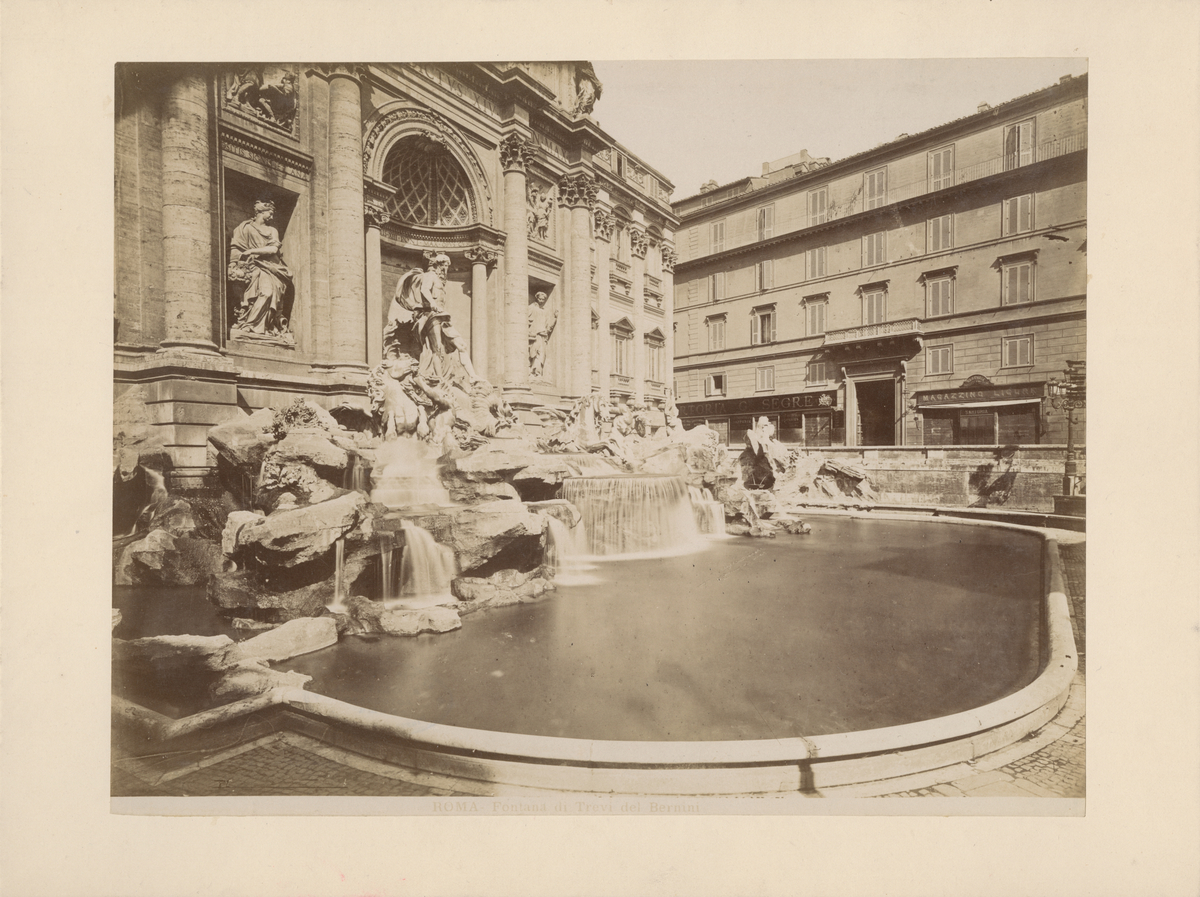 Text i fotoalbum: "Roma. Fontana di Trevi del Bernini."
