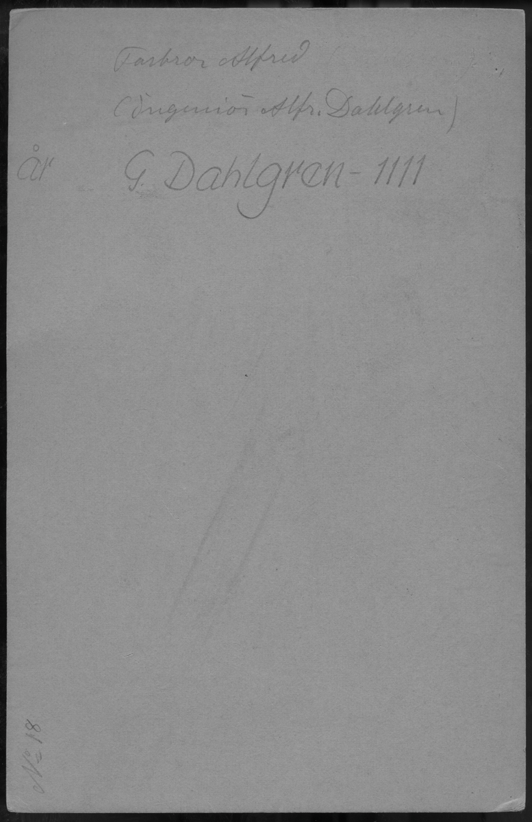 På kuvertet står följande information sammanställd vid museets första genomgång av materialet: Ingenjör Alfred Dahlgren