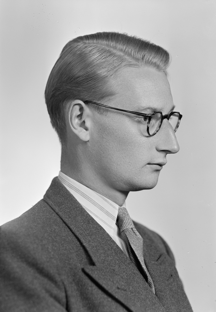 Porträtt av ingenjör Bengt Egelin. Vid tiden för bilden bosatt på Klostergatan 43 i Linköping.