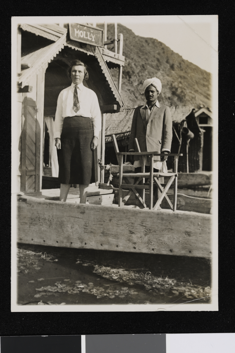 Portrett av mann og kivnne. Fotografi tatt i forbindelse med Elisabeth Meyers reise til India 1932-33.
