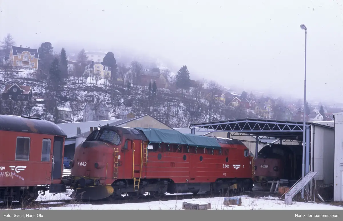 Diesellokomotiv Di 3 642 på Marienborg ved Trondheim