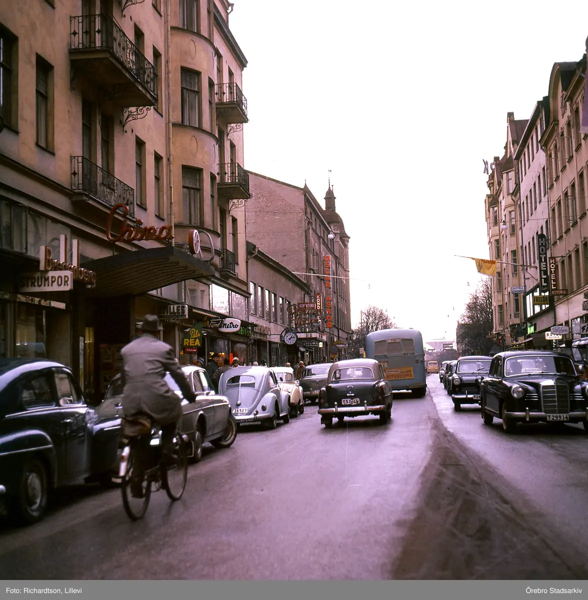 Storgatan mot norr, 1960-tal - Örebro Stadsarkiv / DigitaltMuseum