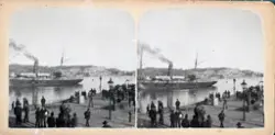 Stereofoto sett fra Kirkealmenningen på Kirklandet med DS "O