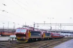 Elektriske lokomotiver El 17 2226 og 2222 med ekspresstog re