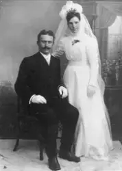 Brudebilde av Magdalena og Alf Vikholt.