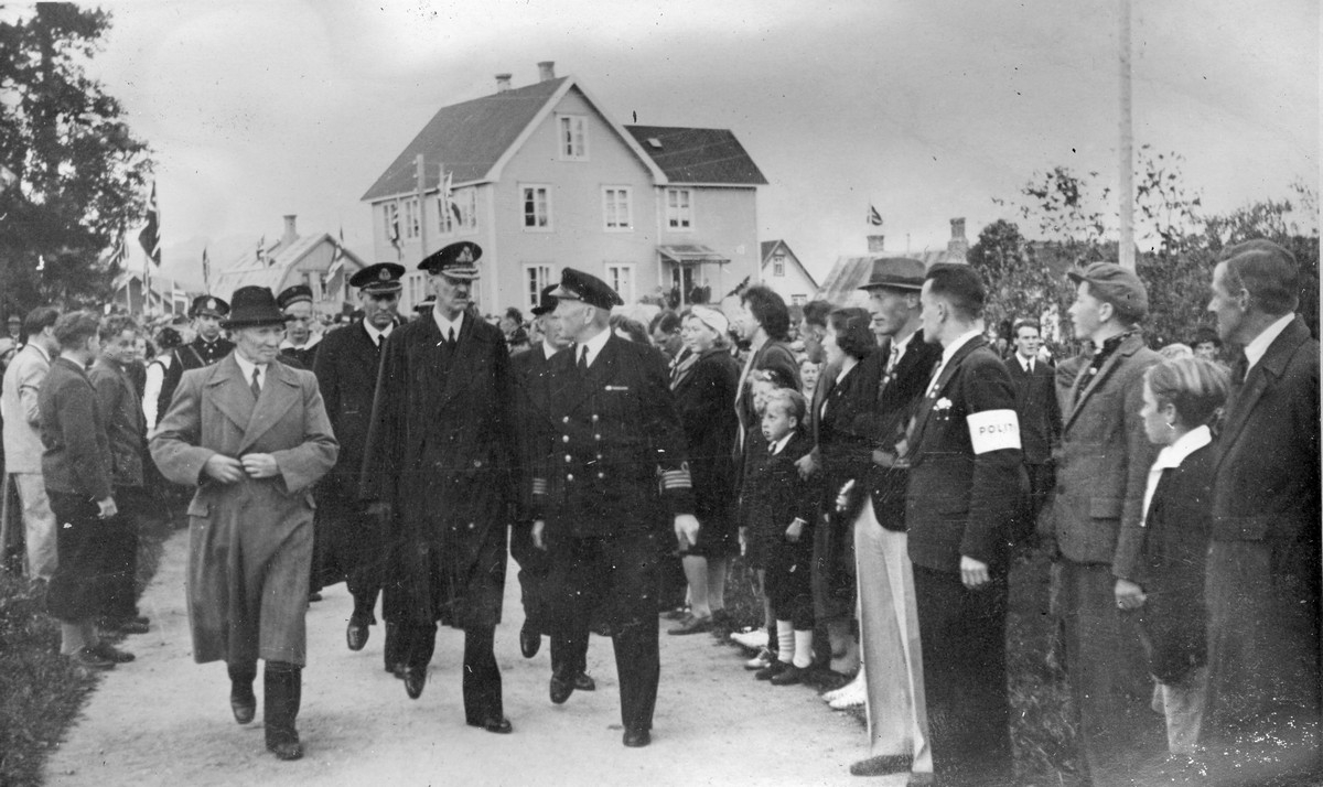 Kong Haakon VII under besøk på Melbu