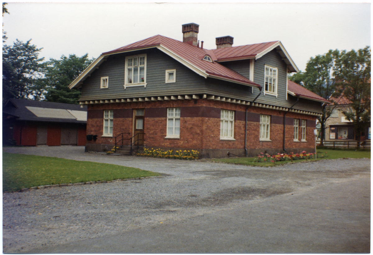 Bostadshus, järnvägshuset 9A, för järnvägspersonal i Partille.