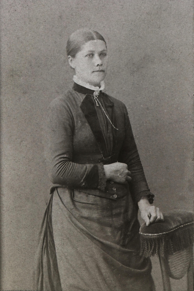 Grete Kittilsen ( Datter av Kittil Sundet og Anne f. Lerstein ).
