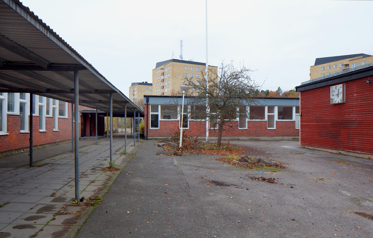 Tiundaskolans skolgård, Luthagen, Tiundagatan 26, Uppsala 2015