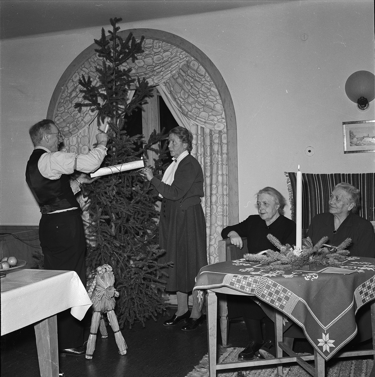 Julförberedelser i Borgarhemmet, Uppsala 1956