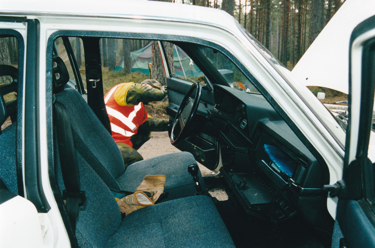 Övning i checkpoint under T 2 slutövning i mars 2002.