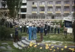 "Mai - Juni 1974"."Kvamkorpset"."17 mai"."10 års jubileum"