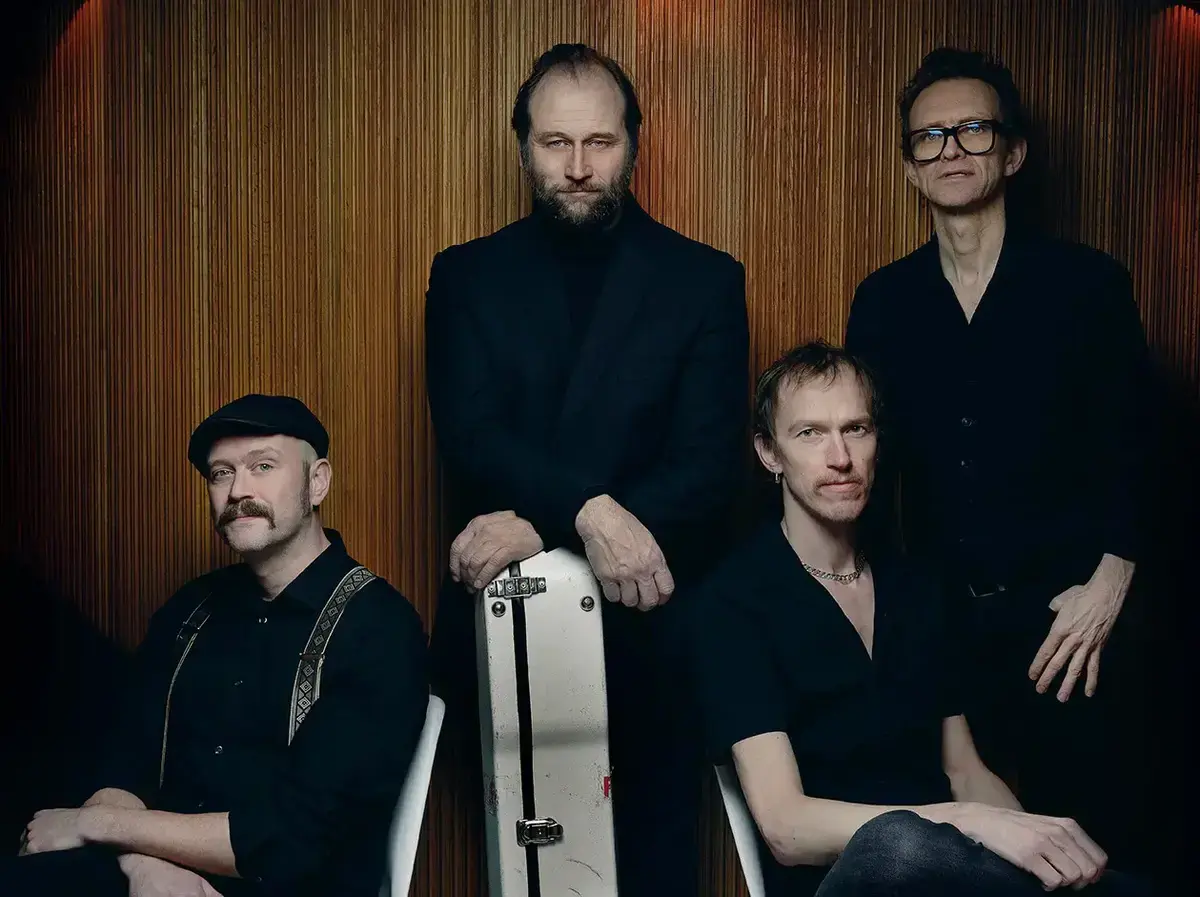 Bandfoto av Bjella og bandet hans.