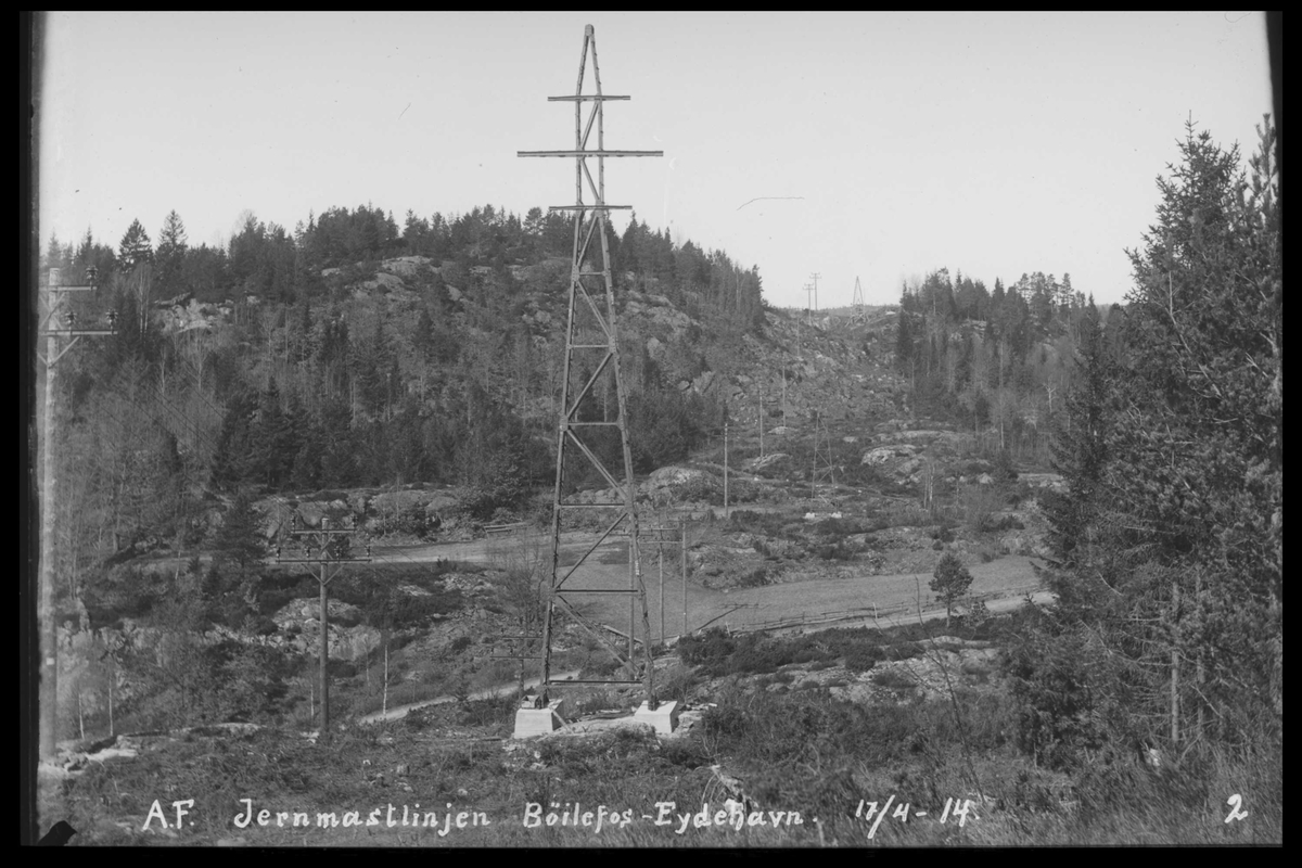 Arendal Fossekompani i begynnelsen av 1900-tallet
CD merket 0565, Bilde: 74
Sted: Bøylefoss høyspentlinjer
Beskrivelse: Jernmastlinja