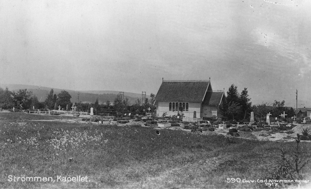 Strømmen  gamle kapell på Stalsberghagen gravlund. Postkortfoto 590