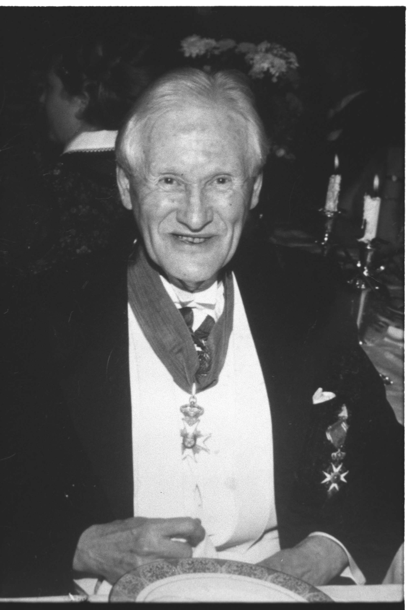 Nils N. Ihlen. 70-årsjubilant med St. Olavs Orden