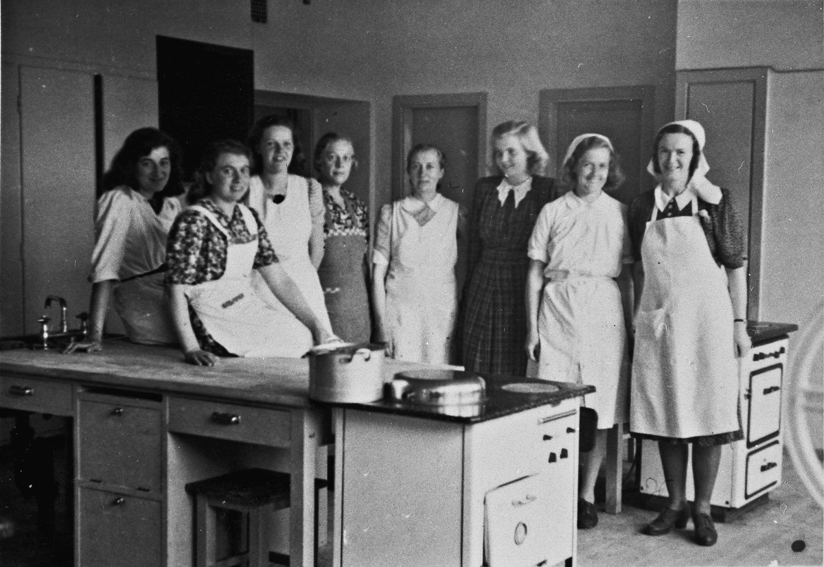 Kjøkkenpersonale som lagde mat til Hjemmestyrkene.