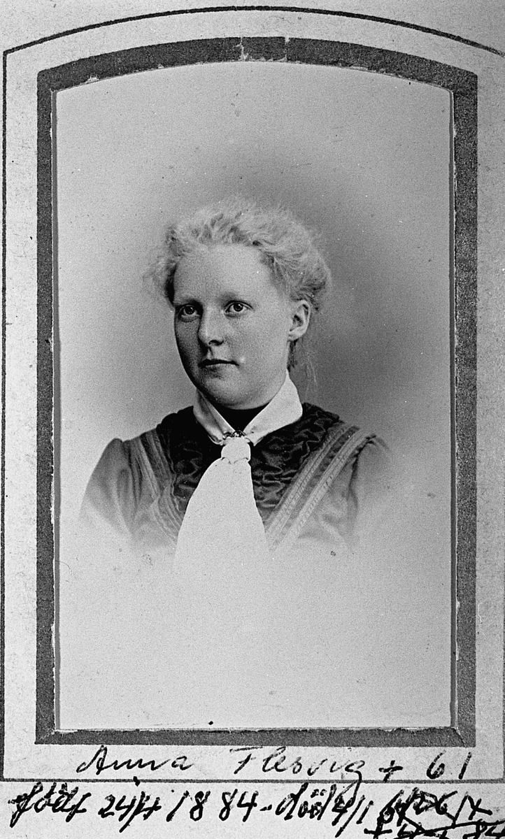 Anna Flesvig fdt. 1884