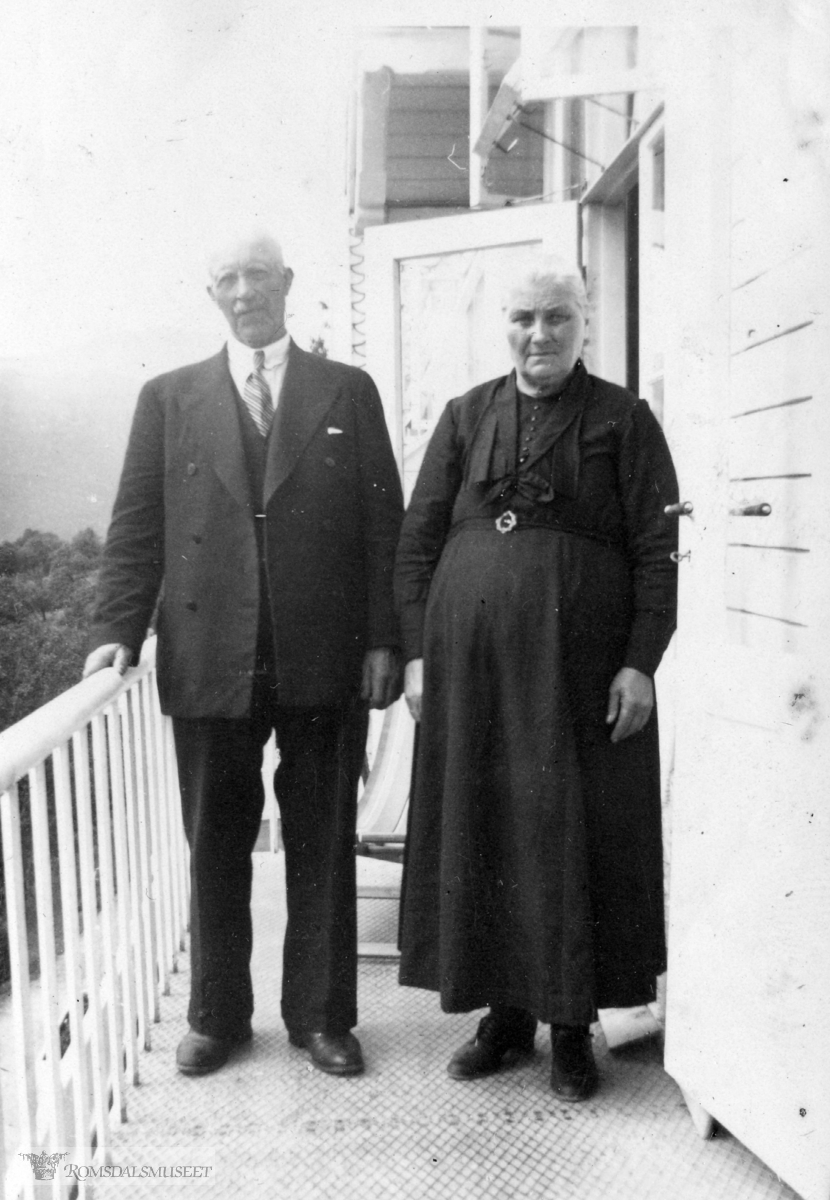 Peder Matias Knutsen Skotgard og Marta Jertine Eliasdatter, Ektepar:.Peder Matias Knutsen f. 19.5.1865 d. 9.5.1957.Marta Jertine Eliasdatter f. 10.6.1869 d. 20.2.1954