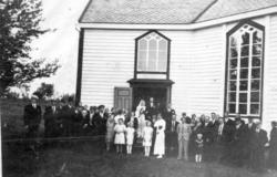 Peder og Klara gifter seg..Aukra Kyrkje..23.9.1938 ble Klara