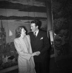 Parodi på "Roseordenen" i Revehallen.