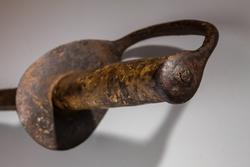 "Denne ble funnet bak panelen i en vegg i gamlehuset i Myra"