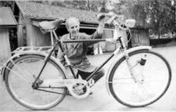 PORTRETT: ROALD BÆKKEVOLD MED DBS-SYKKEL, BÆKKEVOLD SYKKELVE