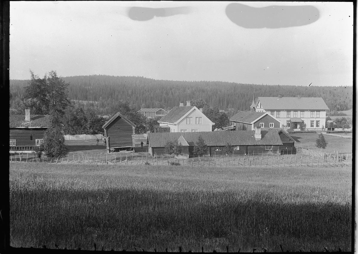 Vesterhaug gård i Elverum, vestsiden av bygningen. 
