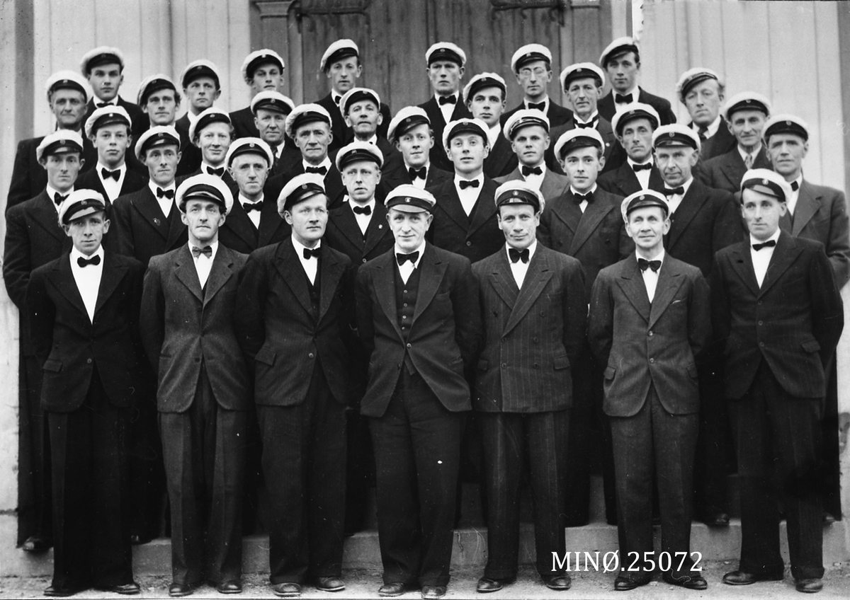 Alvdal mannskor 1943 under kretssangerstevne