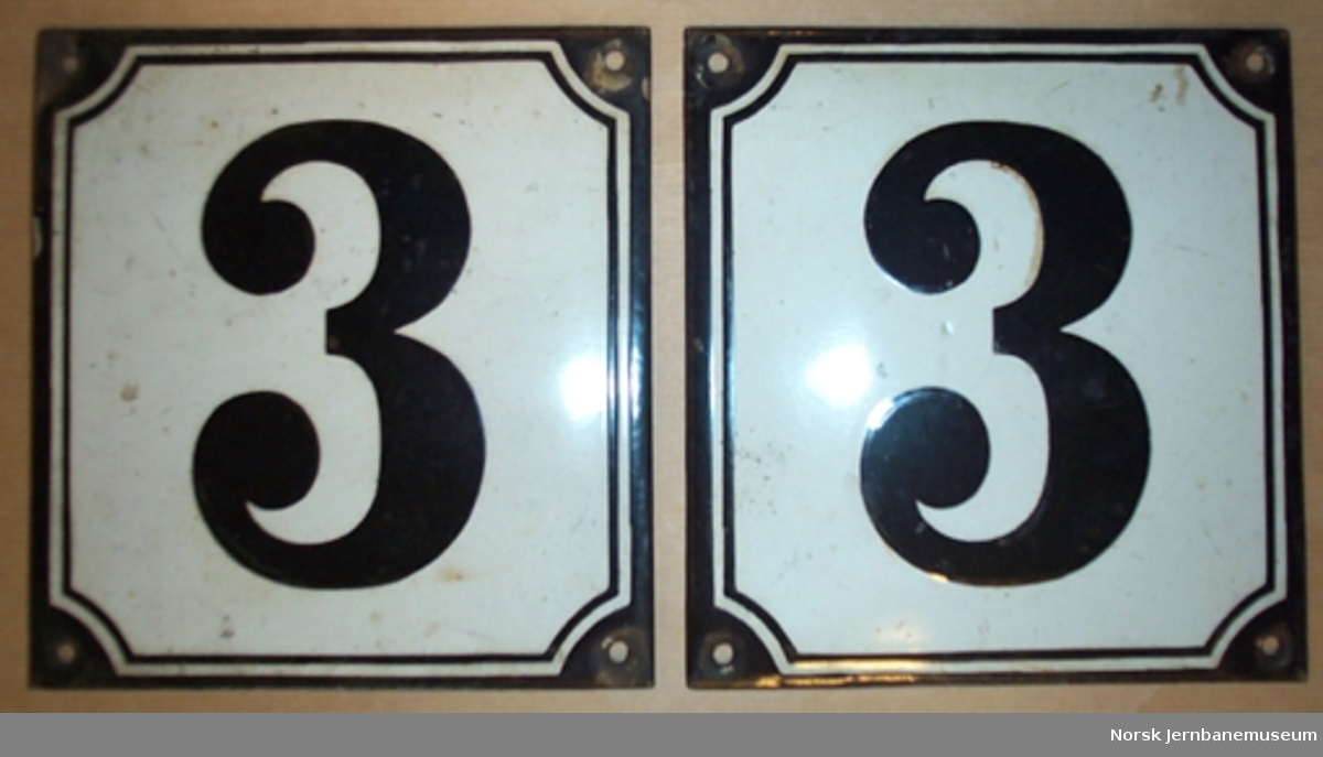 Skilt for klassebetegnelse : "3" - til bruk på personvogner