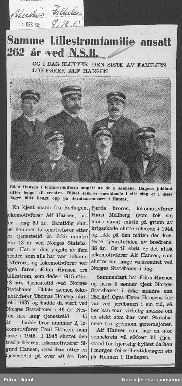 Lokomotivfører Edon Hansen med sine fem sønner, som alle var lokomotivførere
