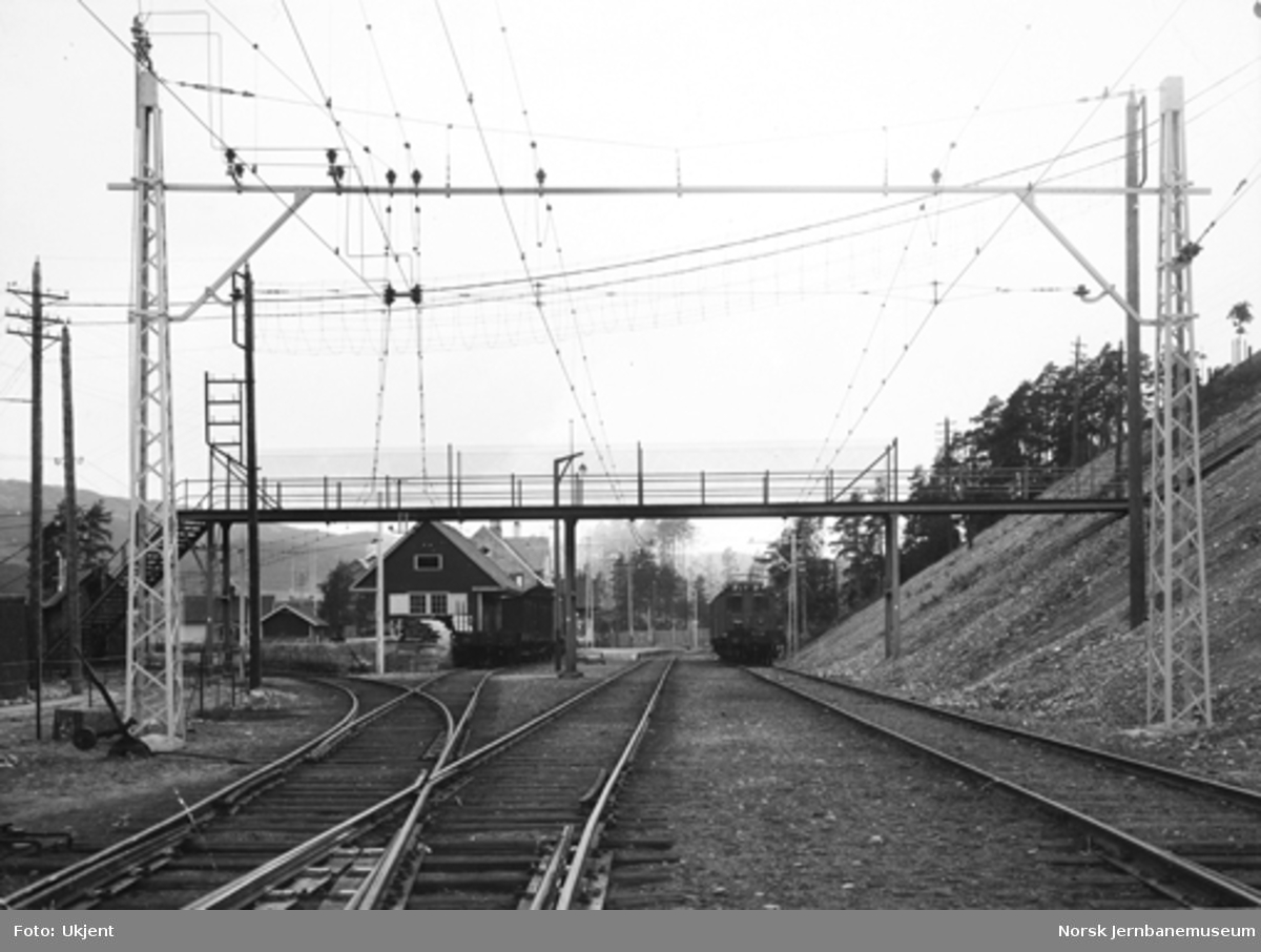 Tinnosbanens elektrifisering : anlegget på Notodden stasjon