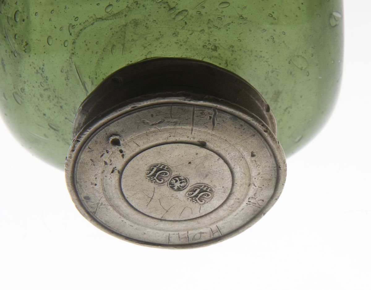 Flaske (Cantin Flaske) med lokk og ring i metall