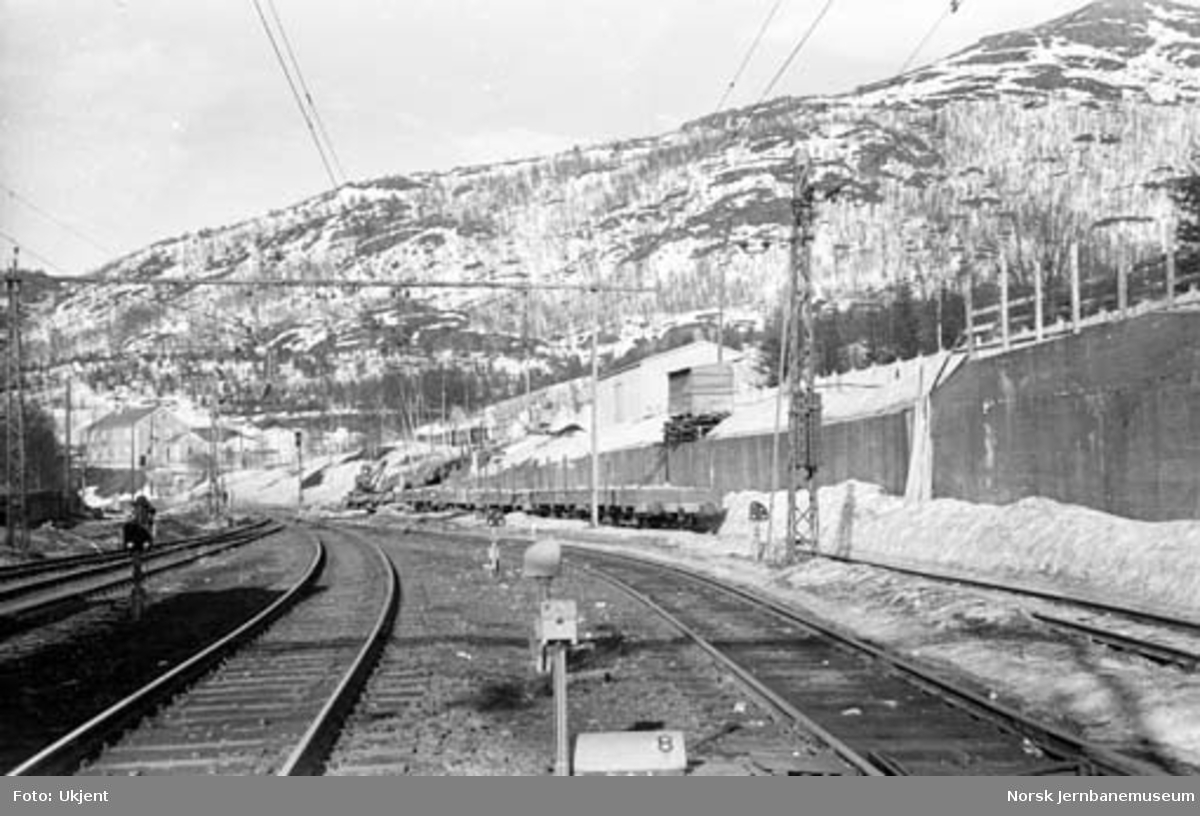 Narvik stasjon : fra stasjonstomta med utkjør mot Straumsnes