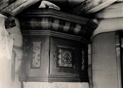 Detalj på hjørneskap, datert 1786, Vinndalssætra, Storlidale