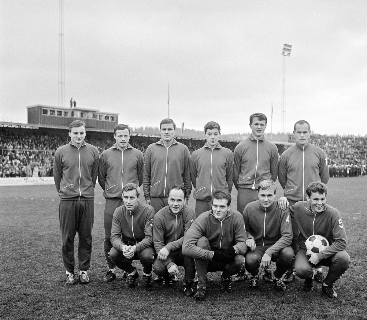 Enkeltbilde av Lyns fotballag, cupfinalen - oktober 1967..